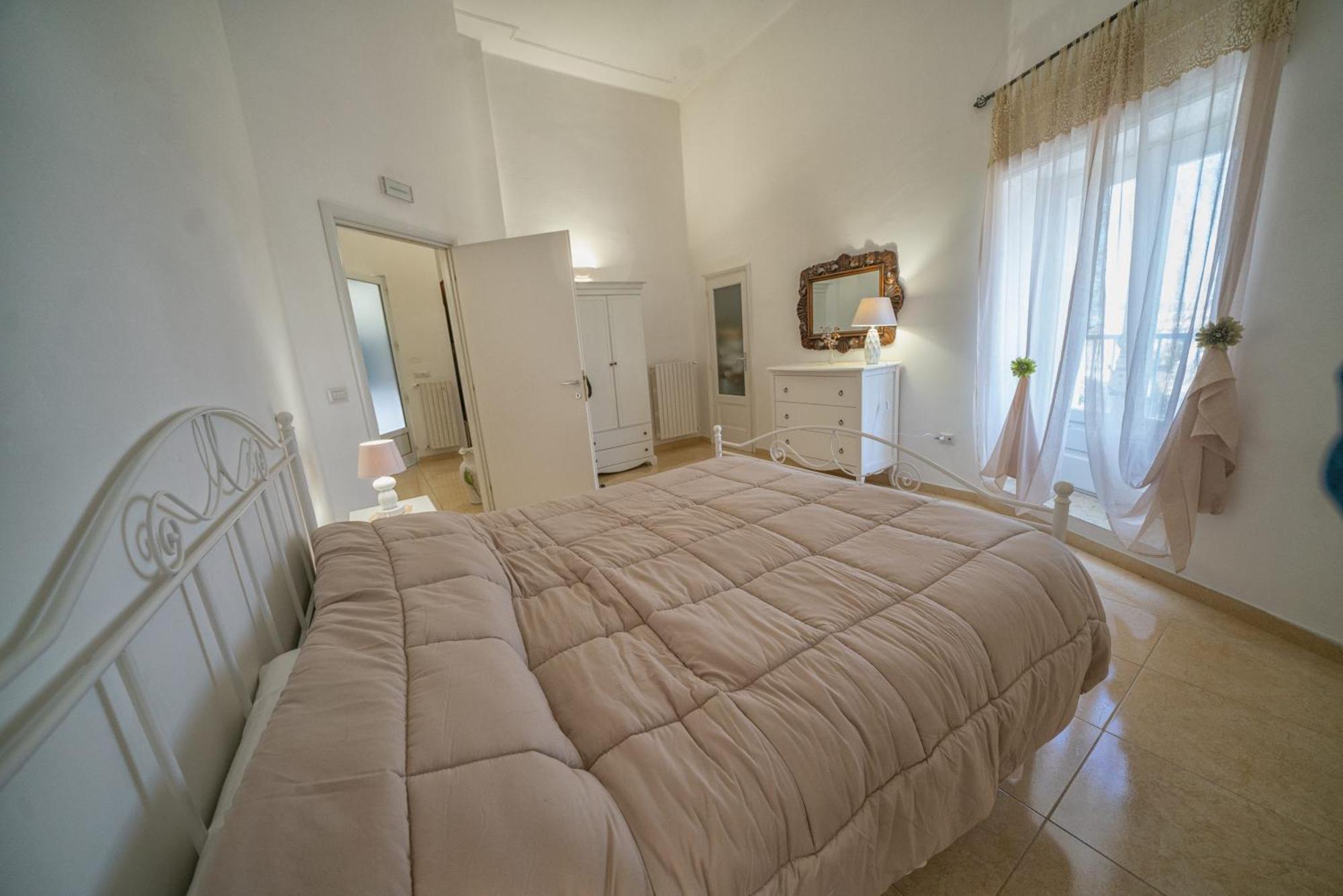 Shiny House Elegant Apartment In The City Center Martina Franca Exterior foto